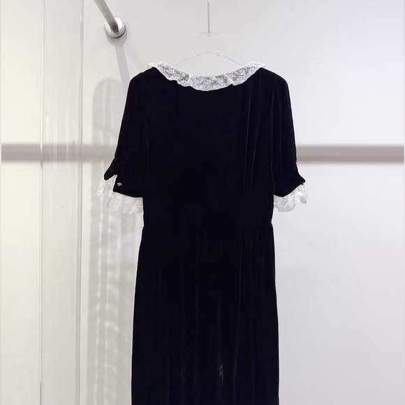 Authentic Miu Miu Black Dress with White Lace Accents - Picture 4 of 6